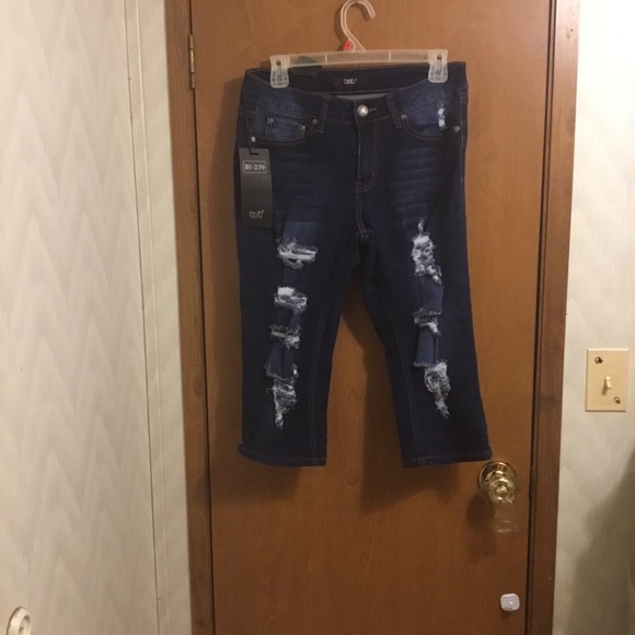 Bob Destroyed Dark Wash Jean Capris 11 - Picture 2 of 3